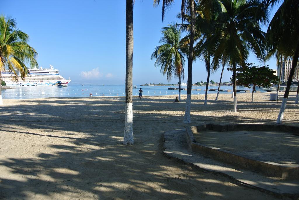Beach One Bedroom Suite 13 Ocho Rios Exteriör bild