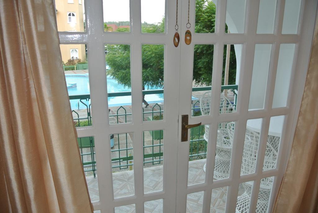 Beach One Bedroom Suite 13 Ocho Rios Rum bild